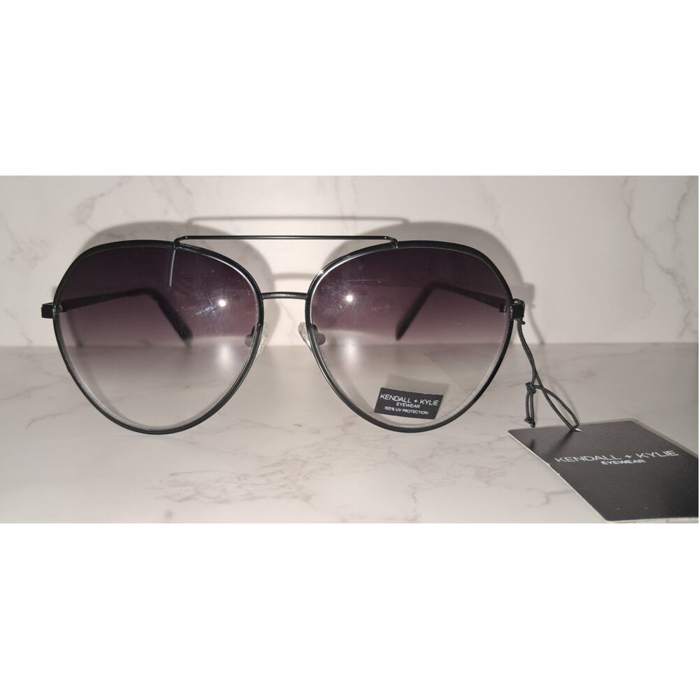 NEW Kendall + Kylie Black Frame/ Smoke Gradient Lens Aviator Sunglasses